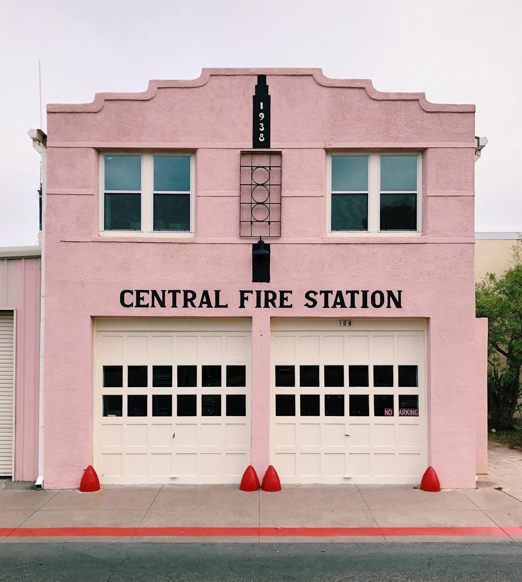 marfa fire station emprestridge accidentally wes anderson social 2 iFocus
